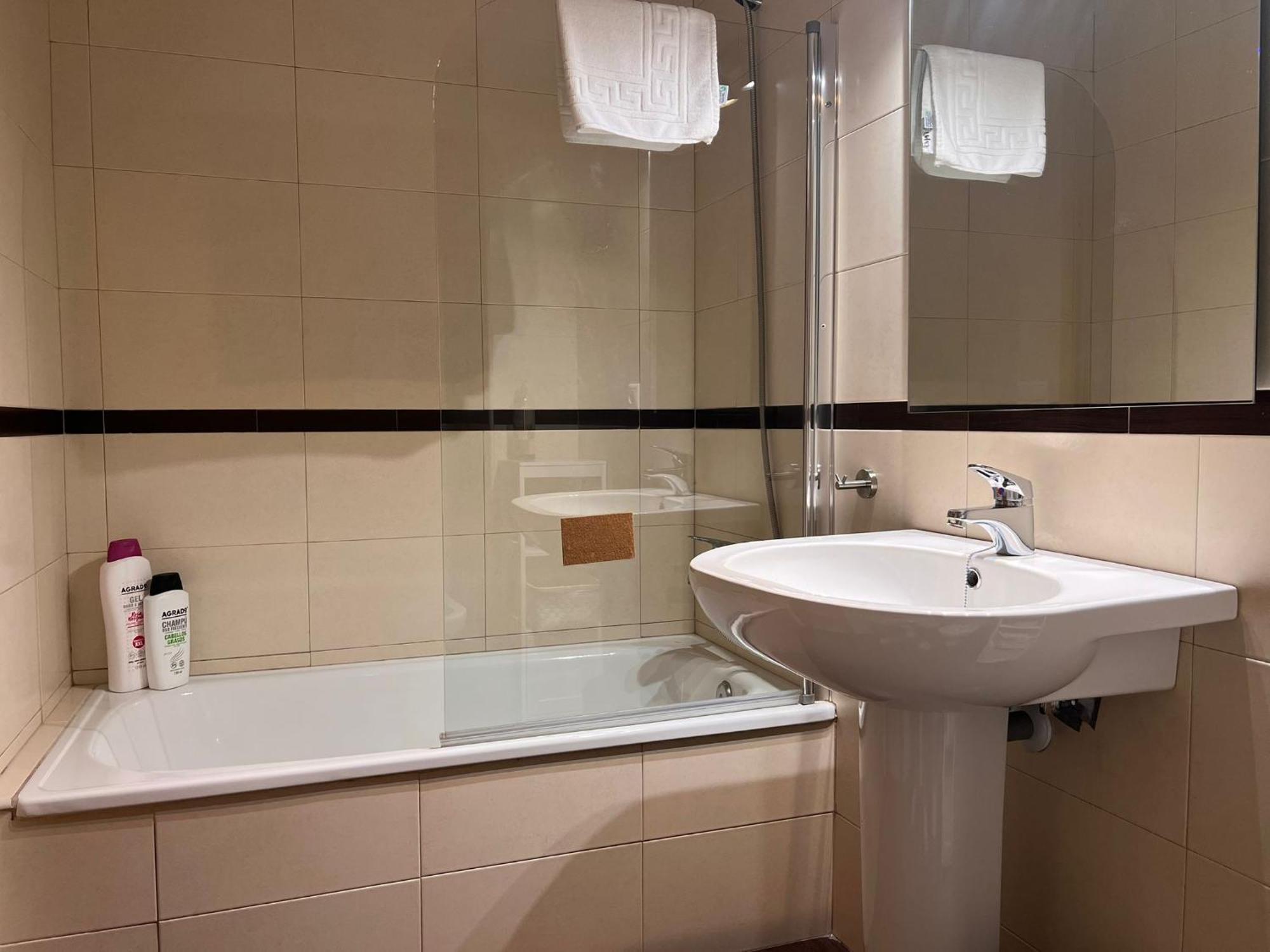 Apartamento Con Excelente Ubicacion Y Terraza Privada กอร์โดบา ภายนอก รูปภาพ